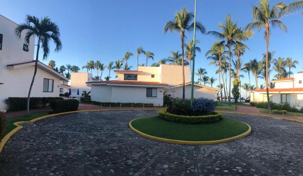 Marina Fiesta Aparthotel Nuevo Vallarta Exterior photo